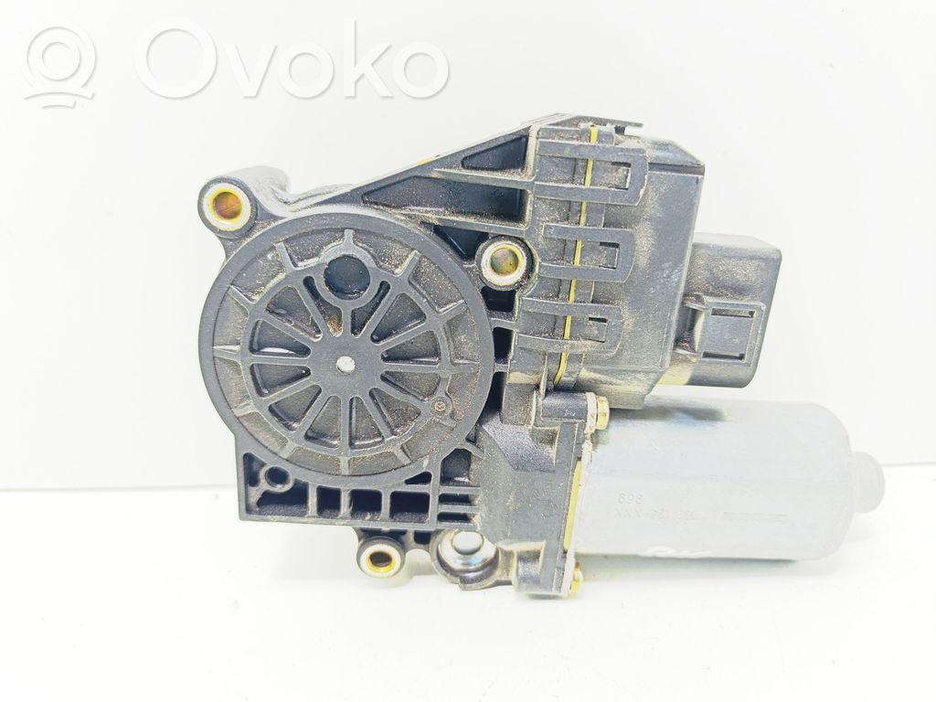 Audi A4 S4 B5 8D Etuoven ikkunan nostomoottori 