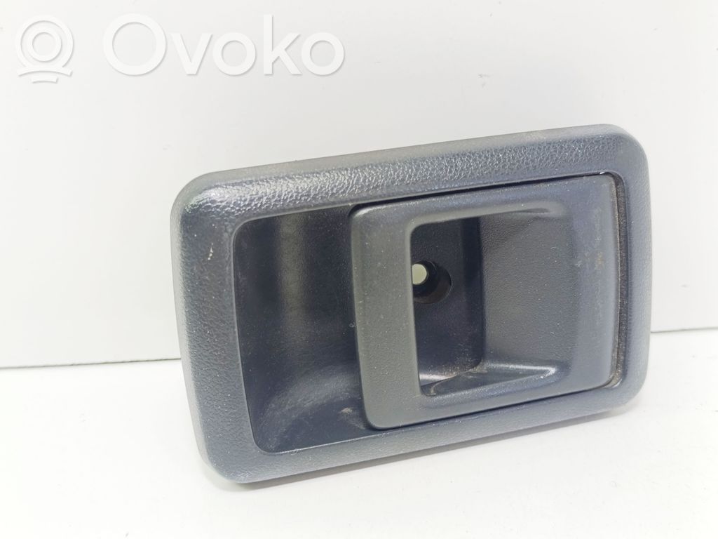 Toyota Corolla E90 Manecilla interna puerta trasera 