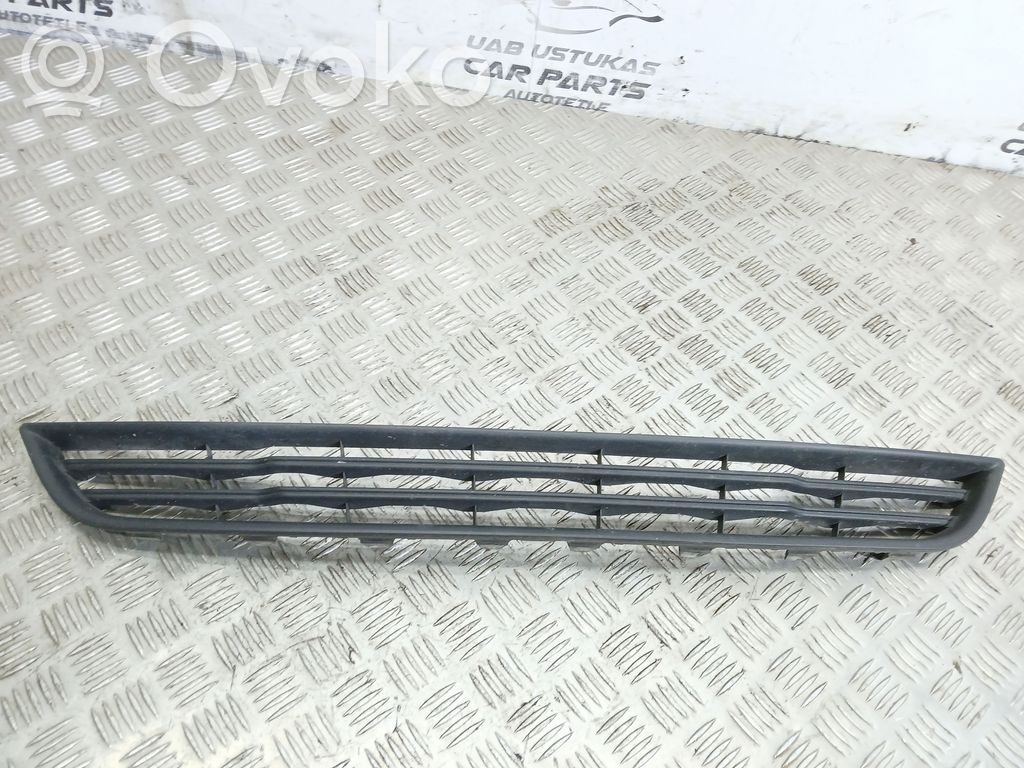 Ford Fiesta Mascherina inferiore del paraurti anteriore 