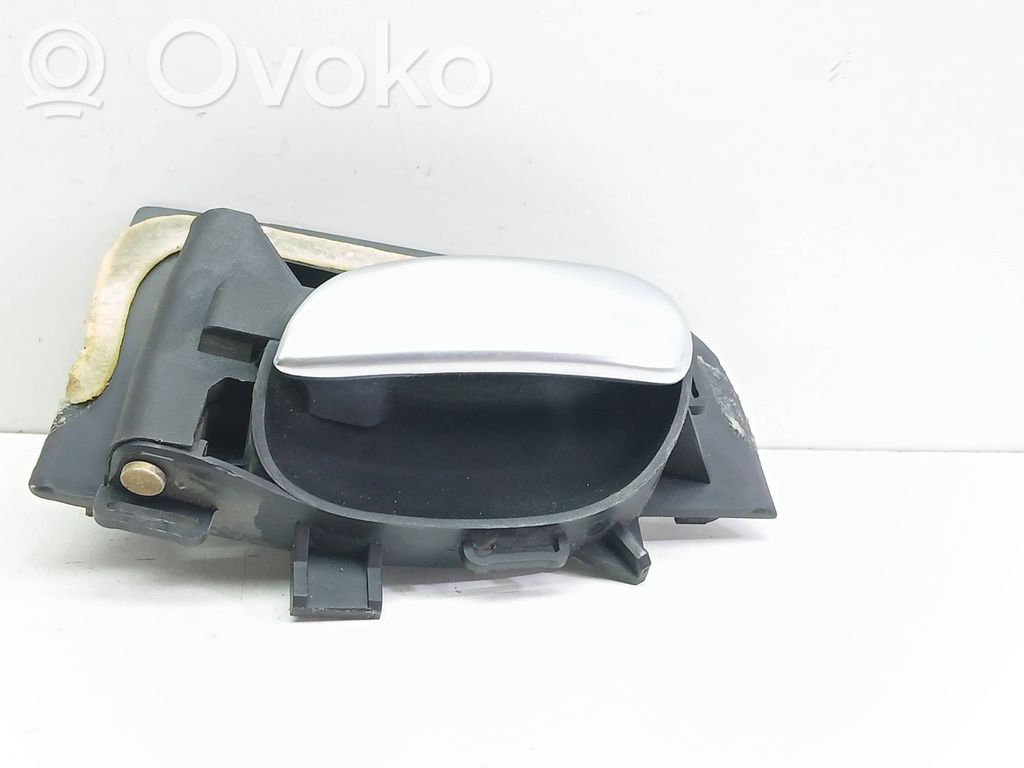 Peugeot 206 Front door interior handle 
