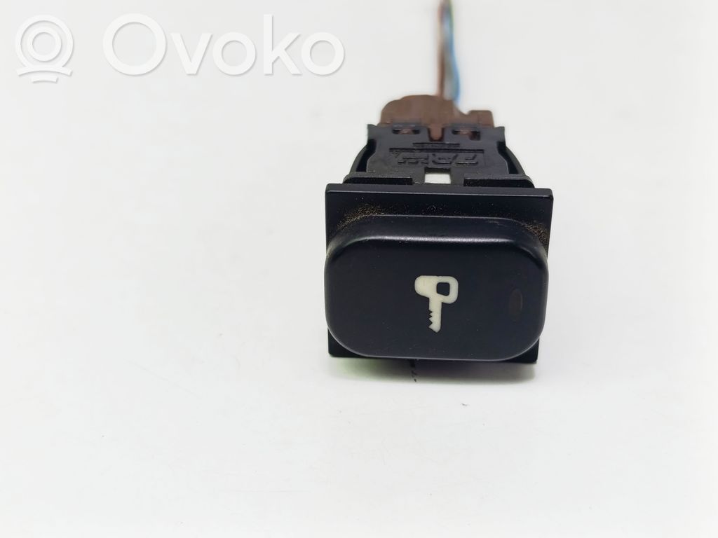 Peugeot 607 Central locking switch button 