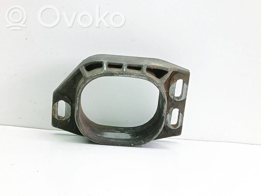 Audi A4 S4 B5 8D Engine mounting bracket 