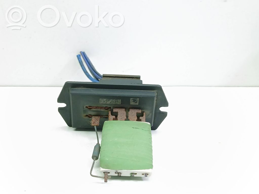 Rezystor / Opornik dmuchawy nawiewu   N1036001