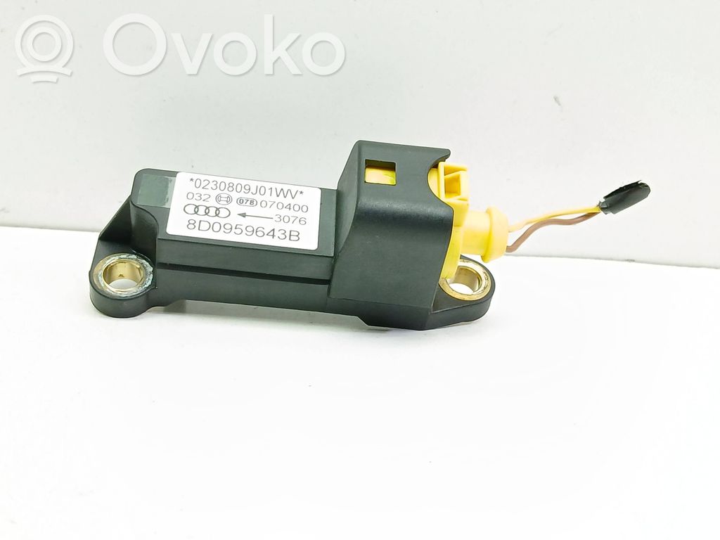Czujnik uderzenia Airbag   8D0959643B,0230809J01W,070400