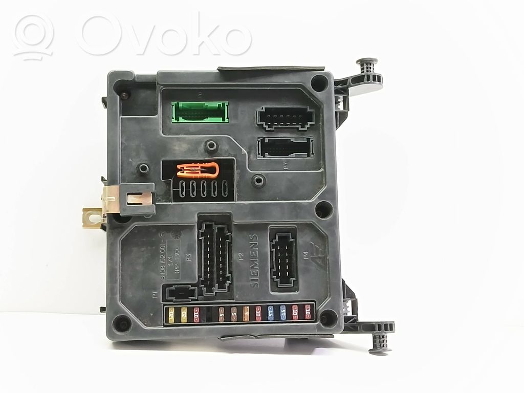Ford Galaxy Fuse module 