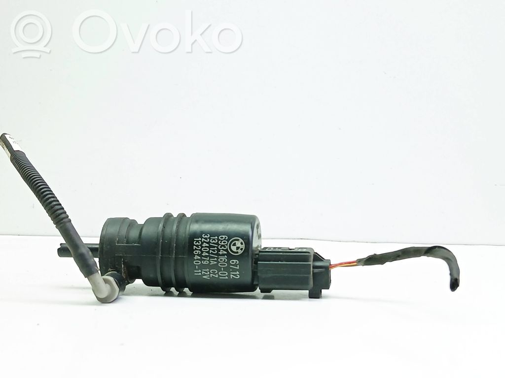 BMW 5 F10 F11 Windscreen/windshield washer pump 