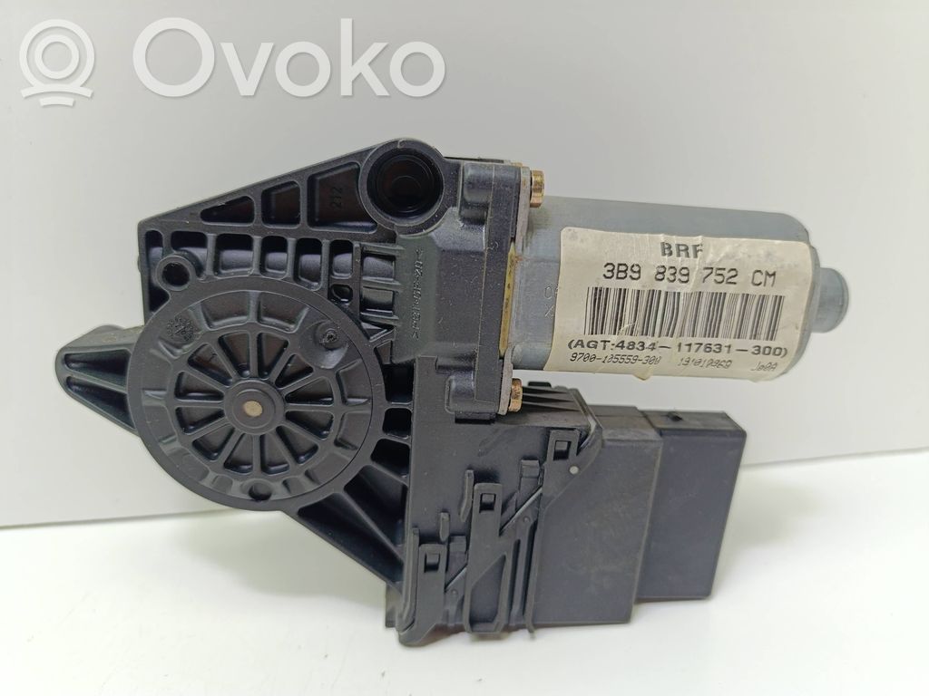 Silniczek podnoszenia szyby drzwi tylnych   3B9839752