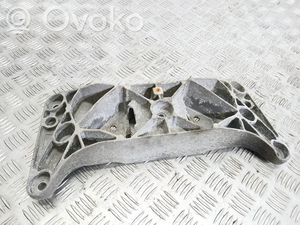 BMW 5 F10 F11 Supporto di montaggio scatola del cambio 