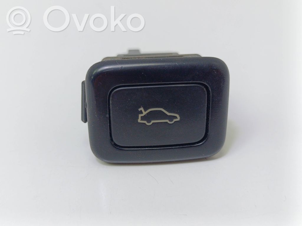 Saab 9-3 Ver2 Tailgate/boot open switch button 