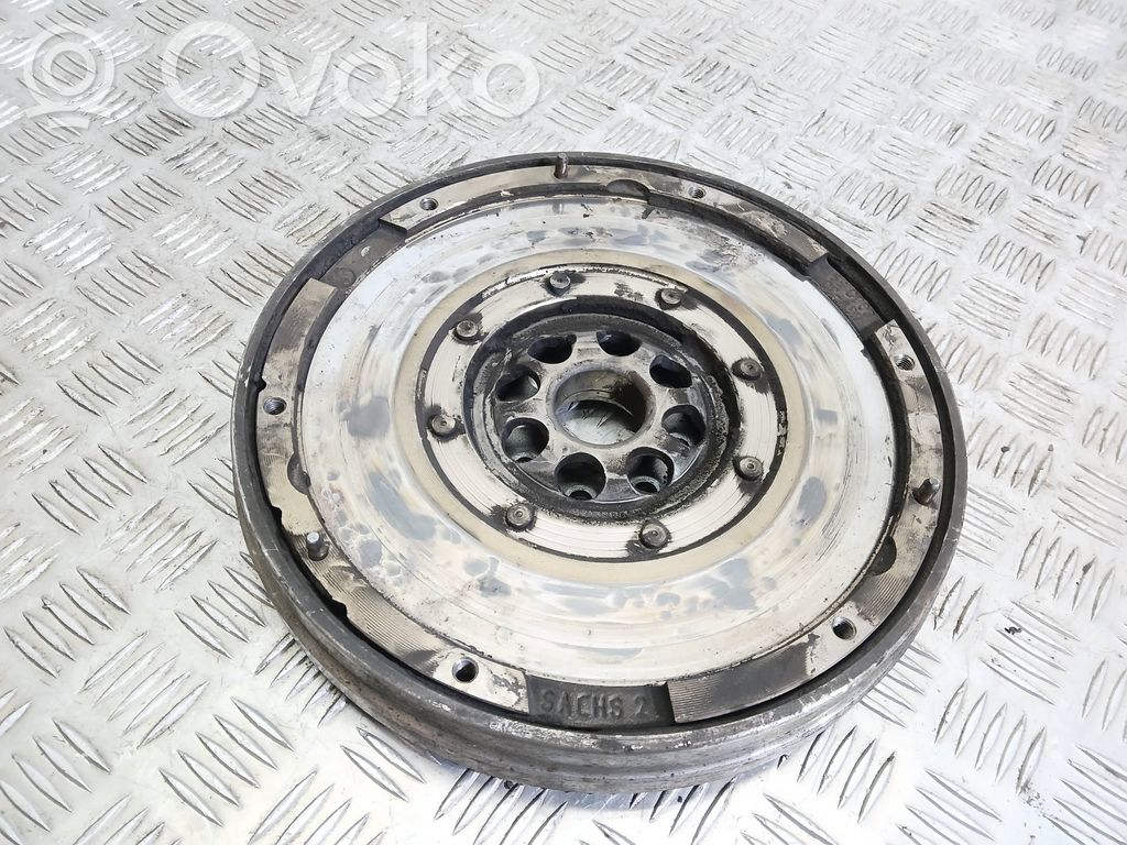 Ford Focus C-MAX Kaksoismassavauhtipyörä 