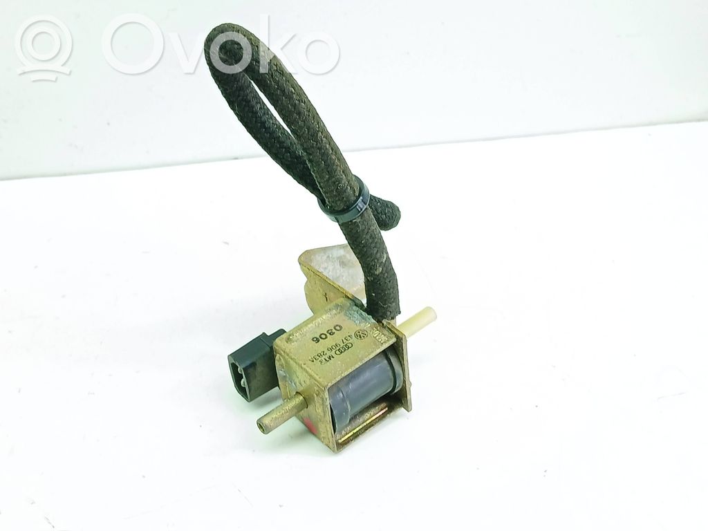 Electroválvula del turbo   437906283A