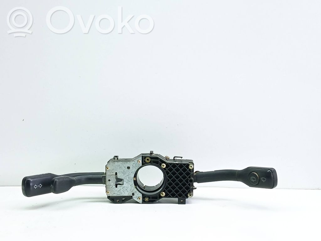 Audi A4 S4 B5 8D Interruptor/palanca de limpiador de luz de giro 