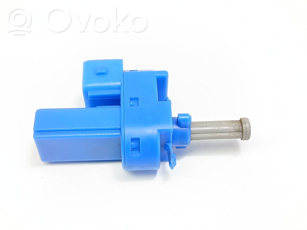 Interruptor sensor del pedal de freno   98AB7C534AA