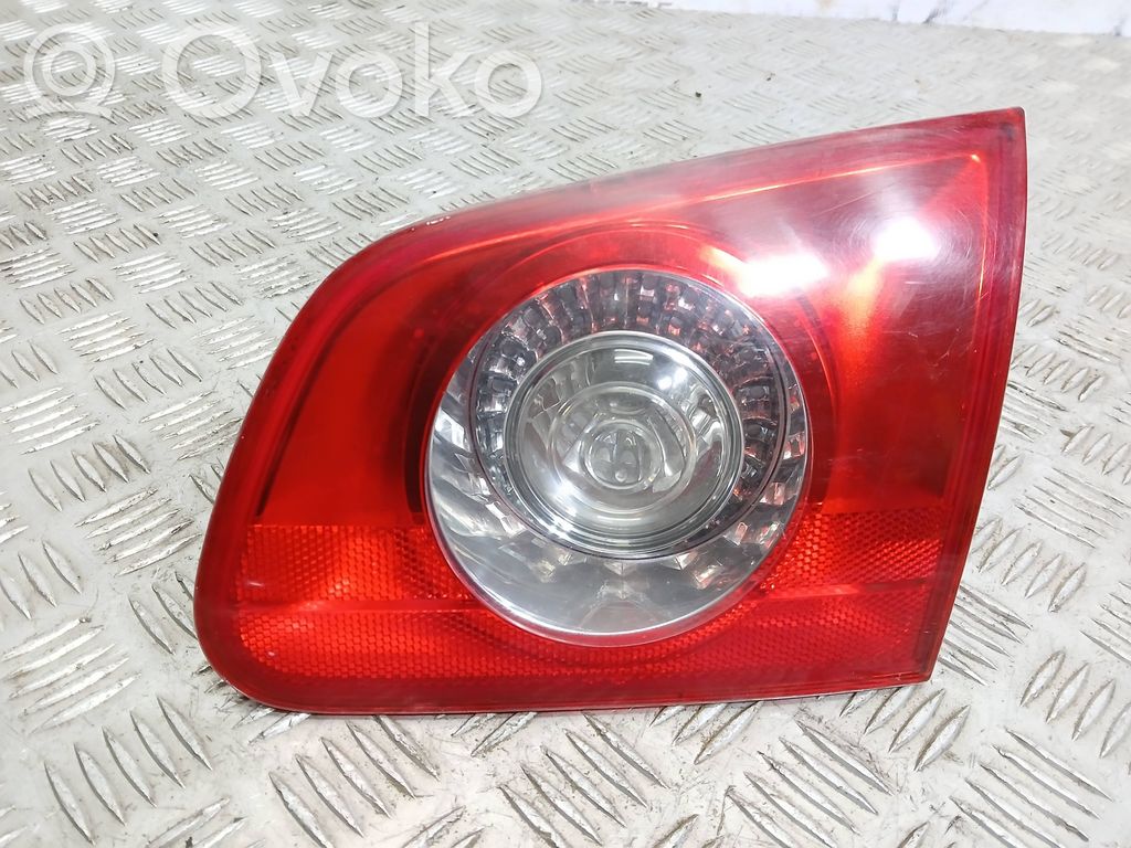 Volkswagen PASSAT B6 Luci posteriori del portellone del bagagliaio 