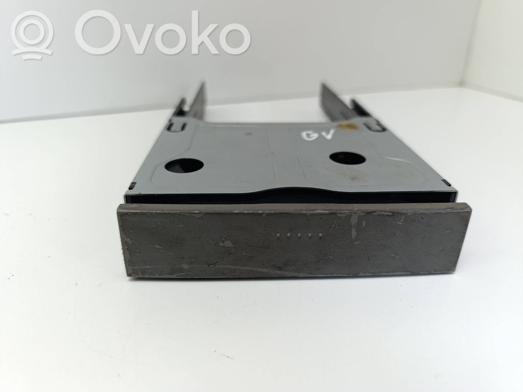 Mukiteline takana   1J0862533D