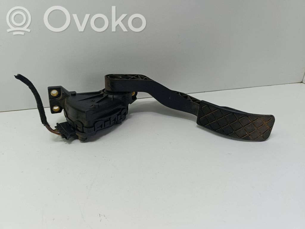 Volkswagen Golf IV Pedal del acelerador 