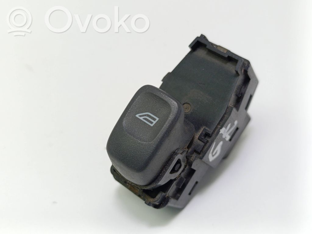 Electric window control switch   9472275