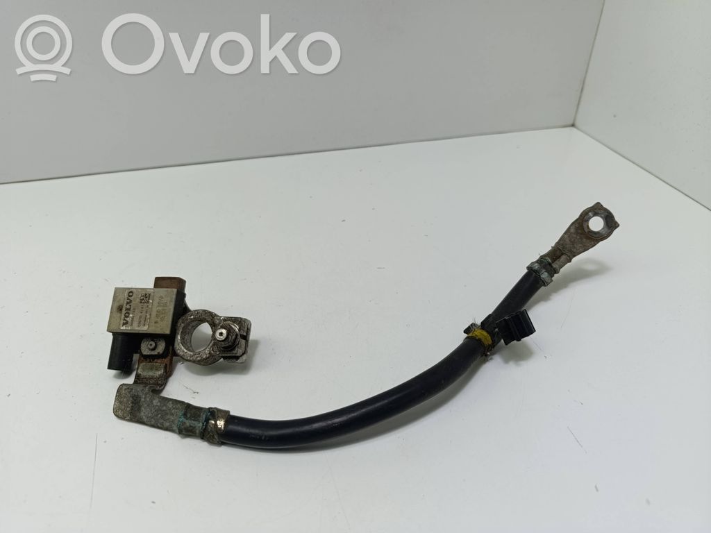 Volvo V60 Minus / Klema / Przewód akumulatora