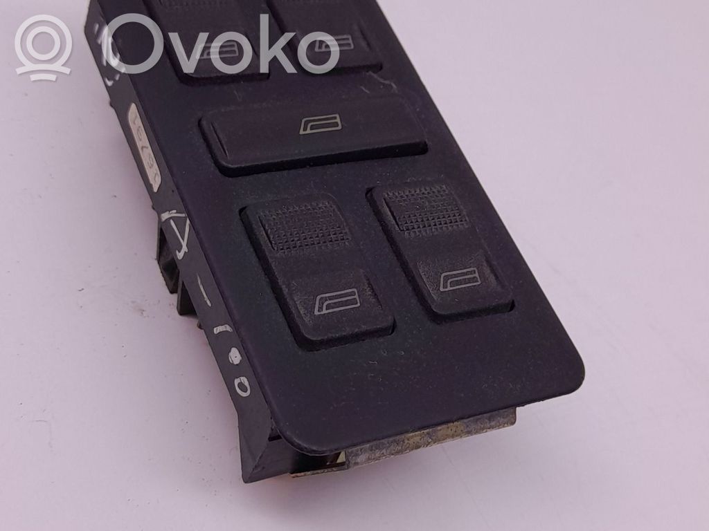Audi A6 S6 C4 4A Electric window control switch 