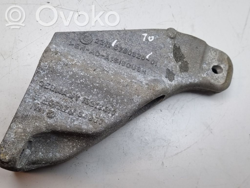 BMW 3 E90 E91 Engine mounting bracket 