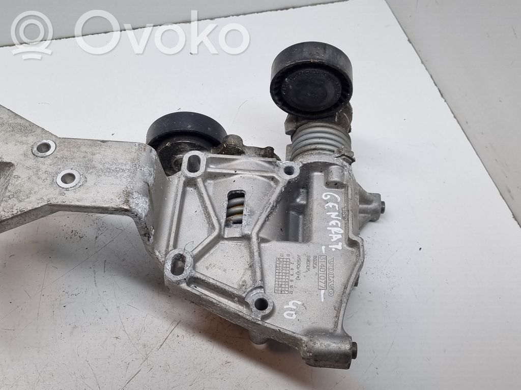Volvo V40 Cross country Generator/alternator bracket 