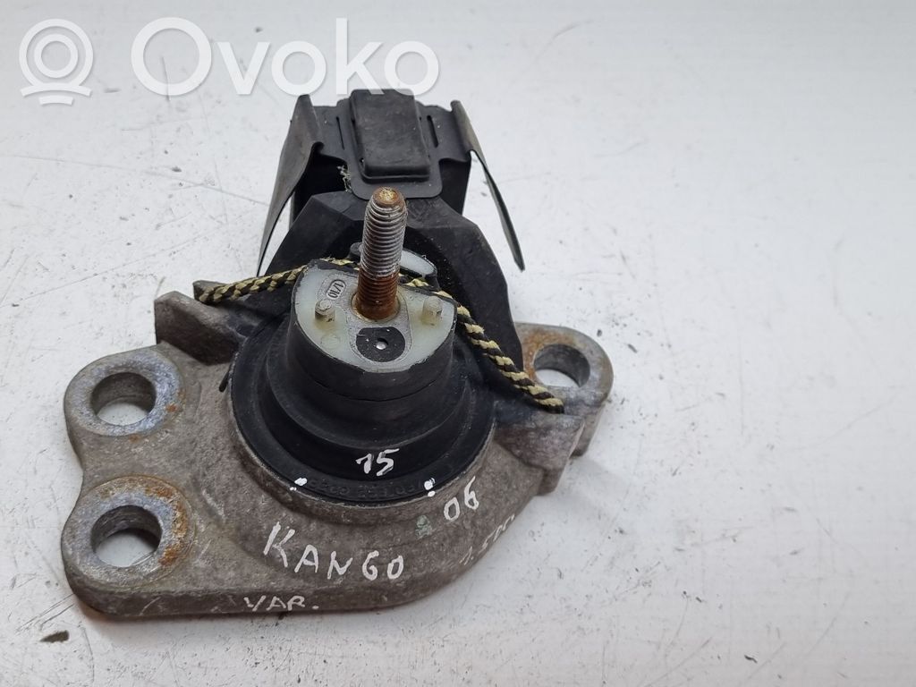Renault Kangoo I Engine mount bracket 