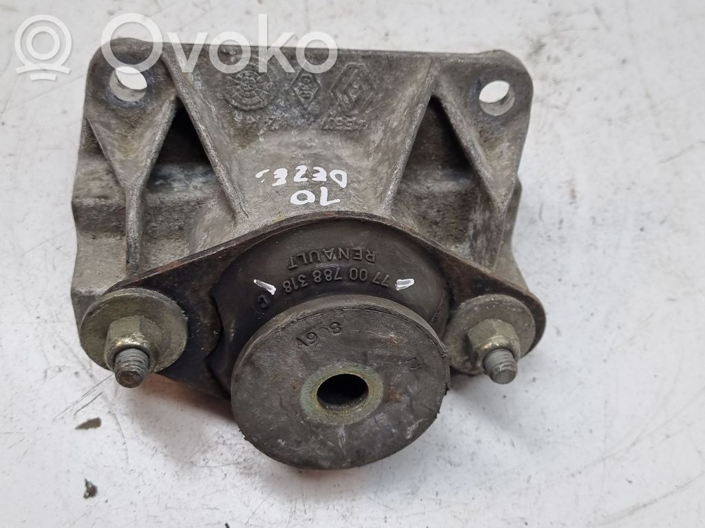 Renault Megane I Gearbox mount 