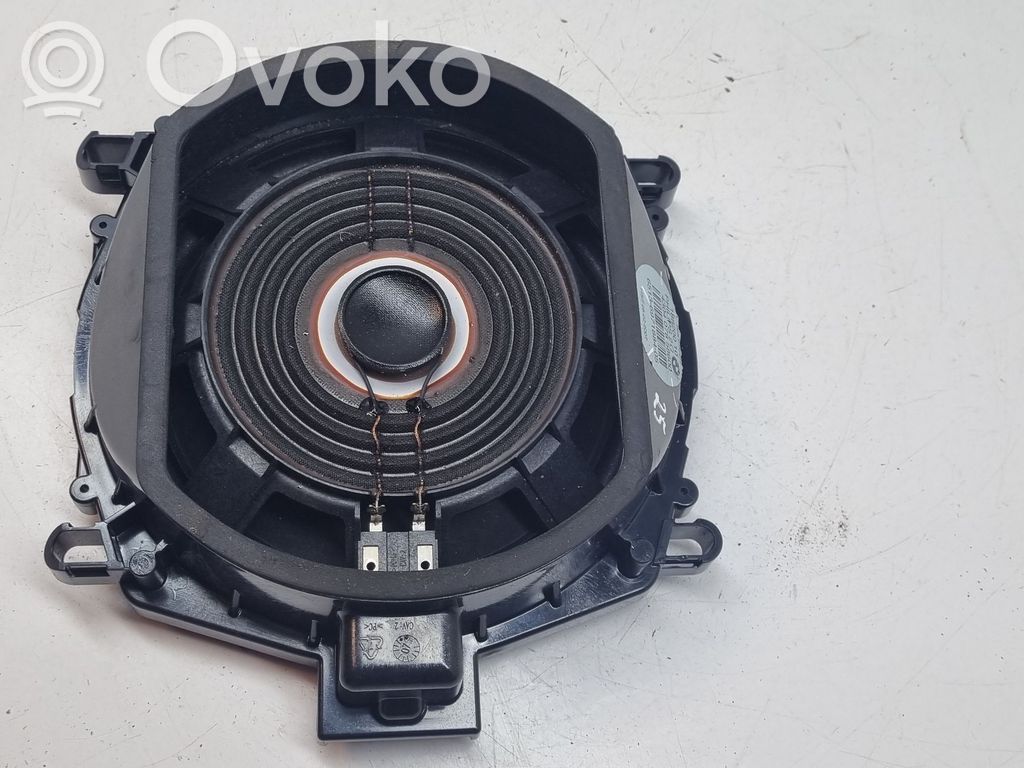 BMW X5 E70 Subwoofer 