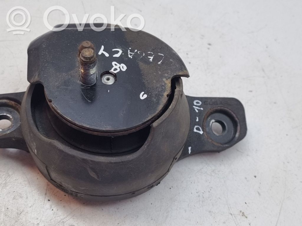 Subaru Legacy Engine mount bracket 
