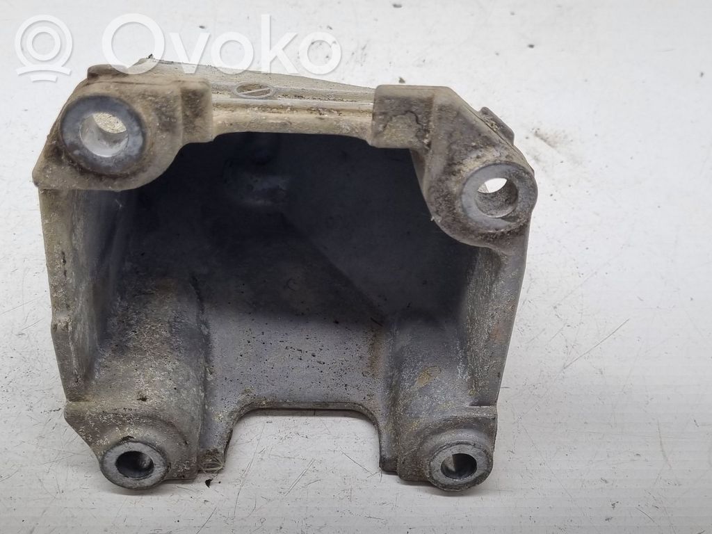 Engine mounting bracket   200191