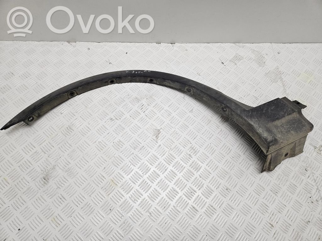 BMW X3 E83 Priekinės arkos apdaila 