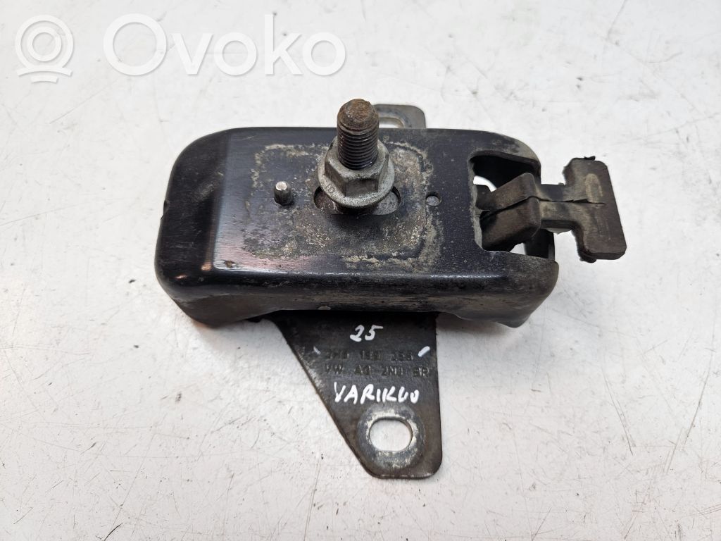 Volkswagen Amarok Engine mount bracket 