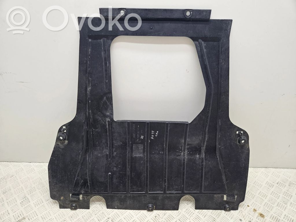 Nissan Note (E11) Engine splash shield/under tray 