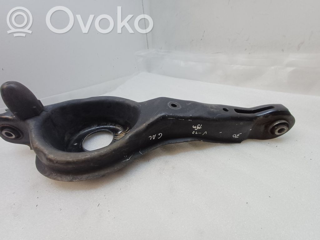 Volvo V40 Cross country Вилы 