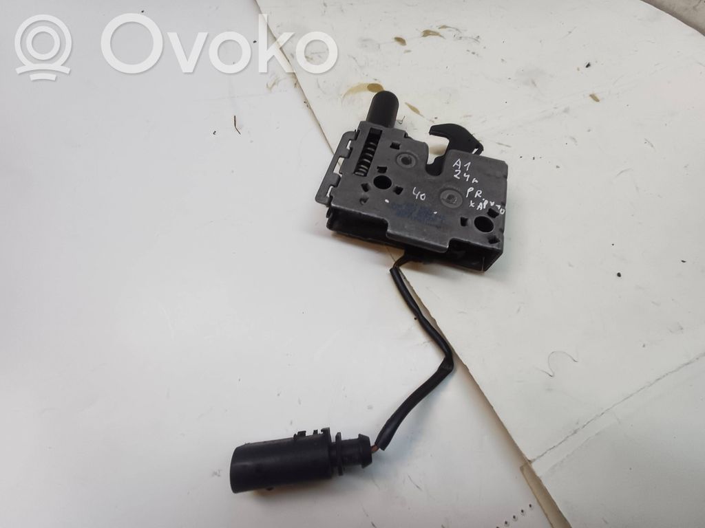 Audi A1 Spyna variklio dangčio 