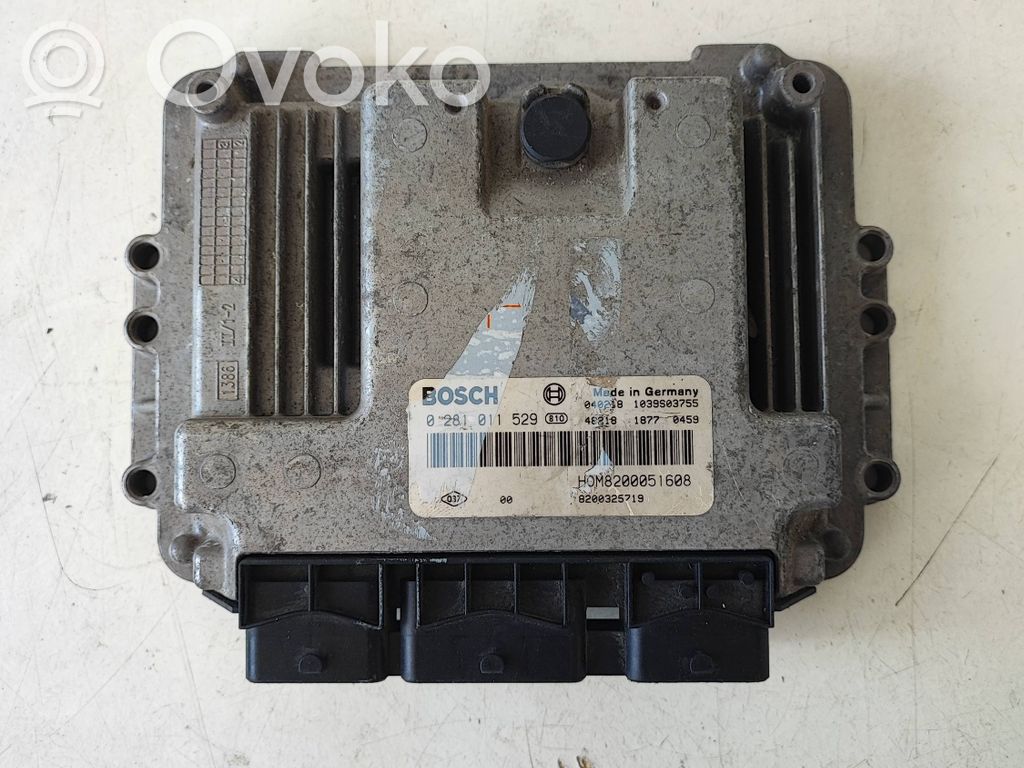 Opel Vivaro Engine control unit/module 