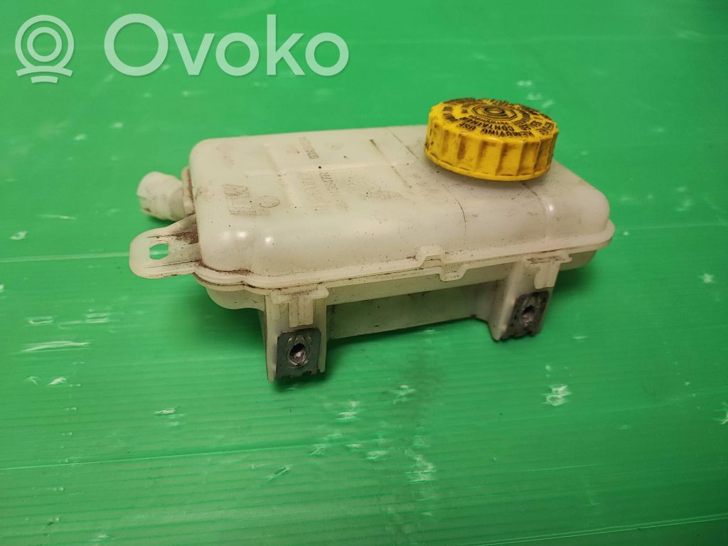 Opel Vivaro Jarrunestesäiliö 