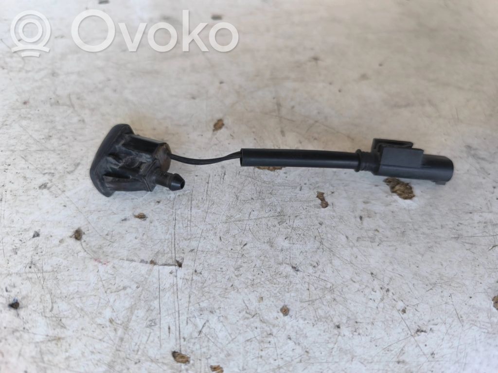 BMW 5 E60 E61 Windshield washer spray nozzle 
