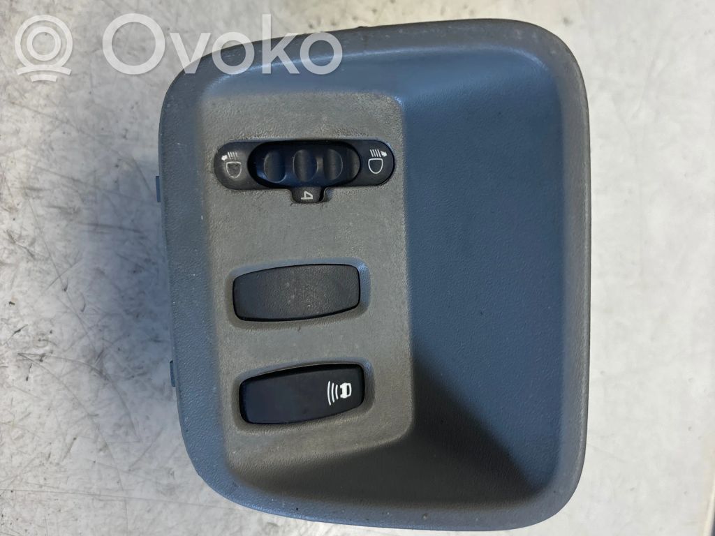 Renault Trafic II (X83) Headlight level height control switch 