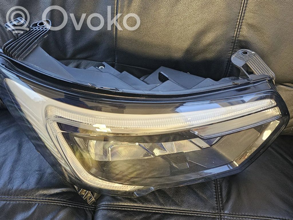 Opel Movano C Etu-/Ajovalo 