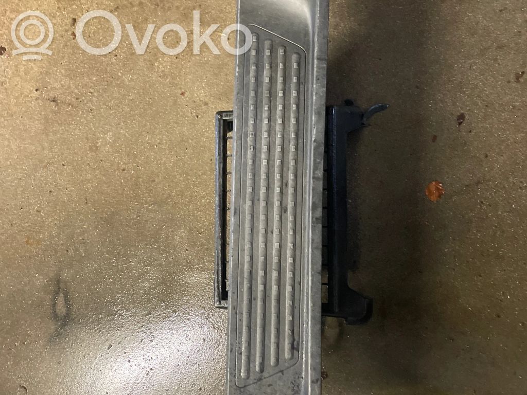 Volkswagen Transporter - Caravelle T5 Listwa progowa tylna 