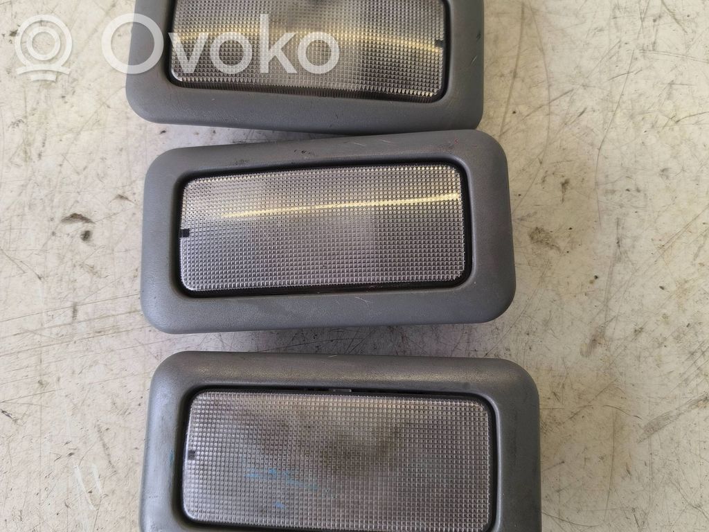 Opel Vivaro Luz del asiento trasero 
