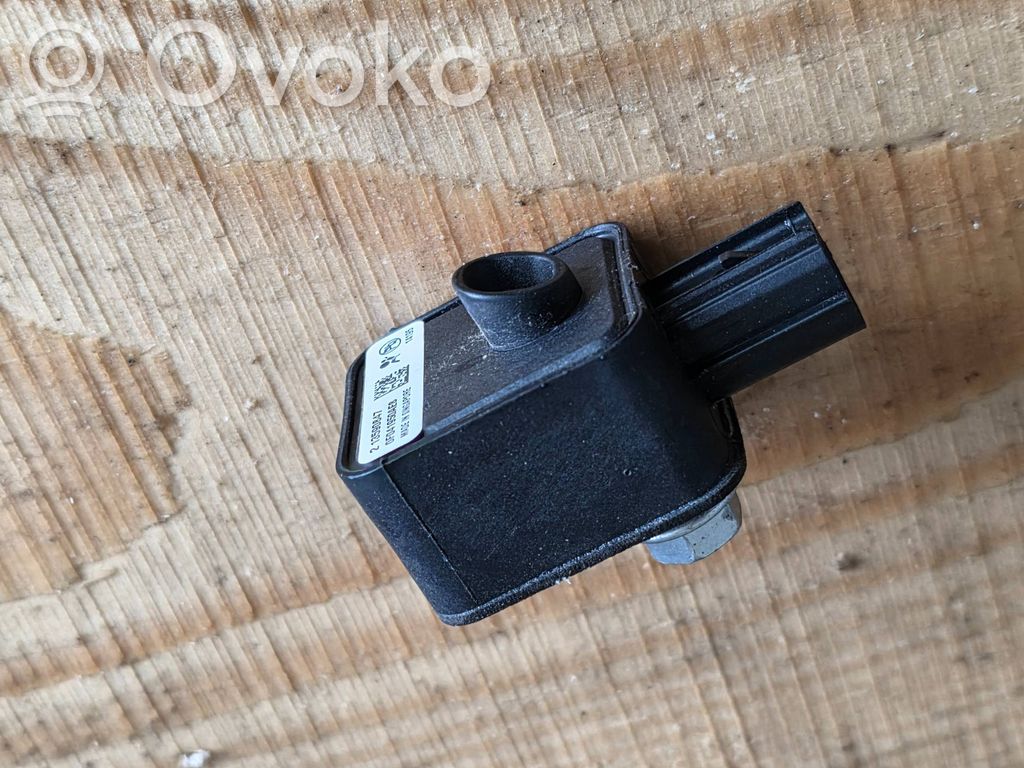 Chevrolet Corvette C7 Airbagsensor Crashsensor Drucksensor 