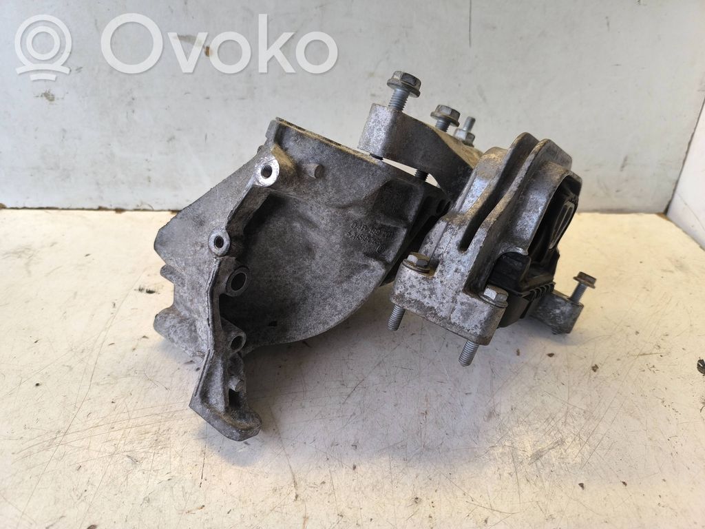 Volkswagen Polo V 6R Engine mount bracket 