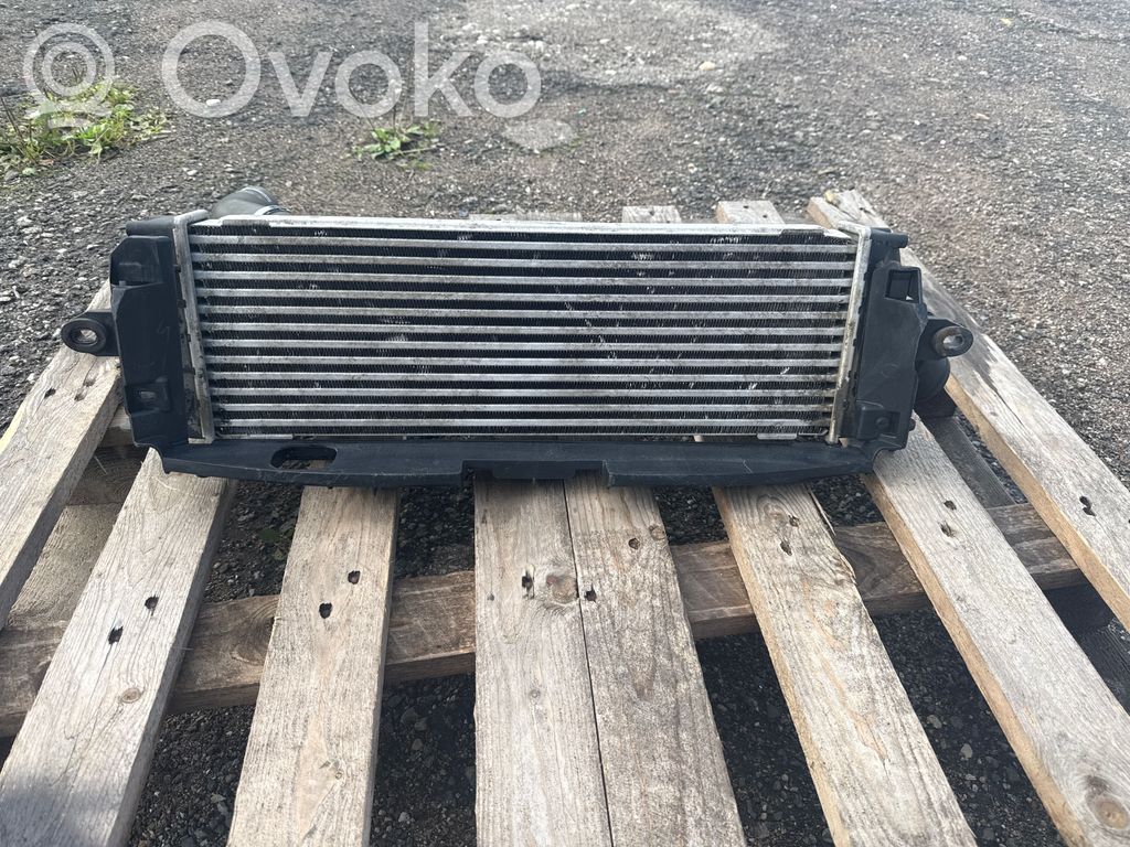 Opel Vivaro Interkūlerio radiatorius 