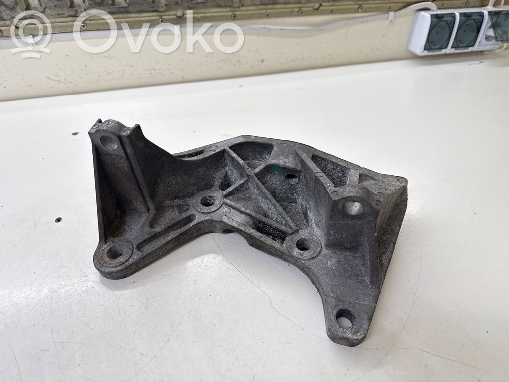 Ford Transit Gearbox mounting bracket 