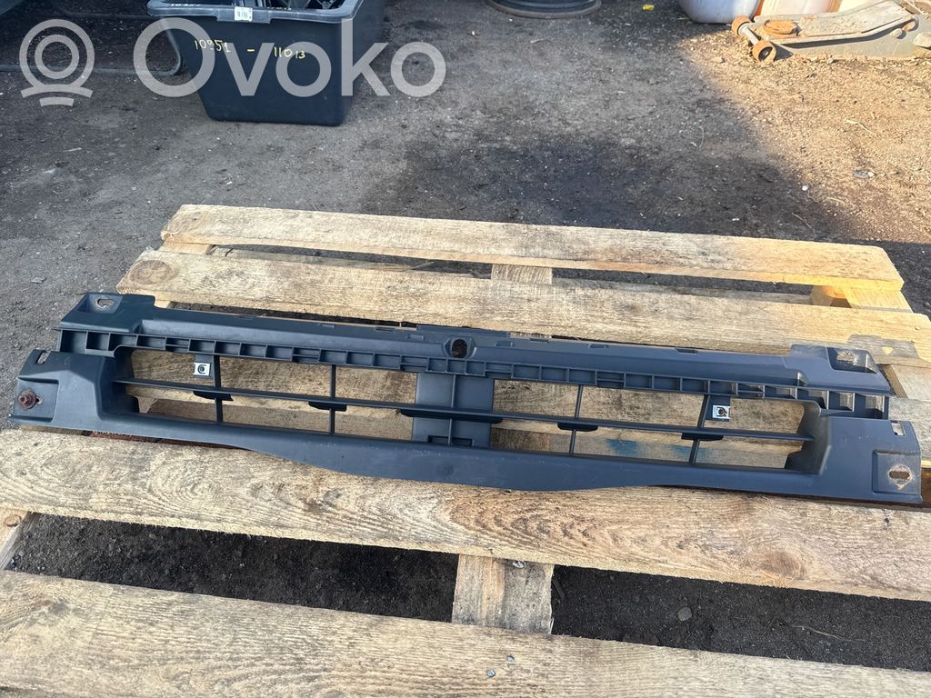 Opel Vivaro Suport montare bară față 
