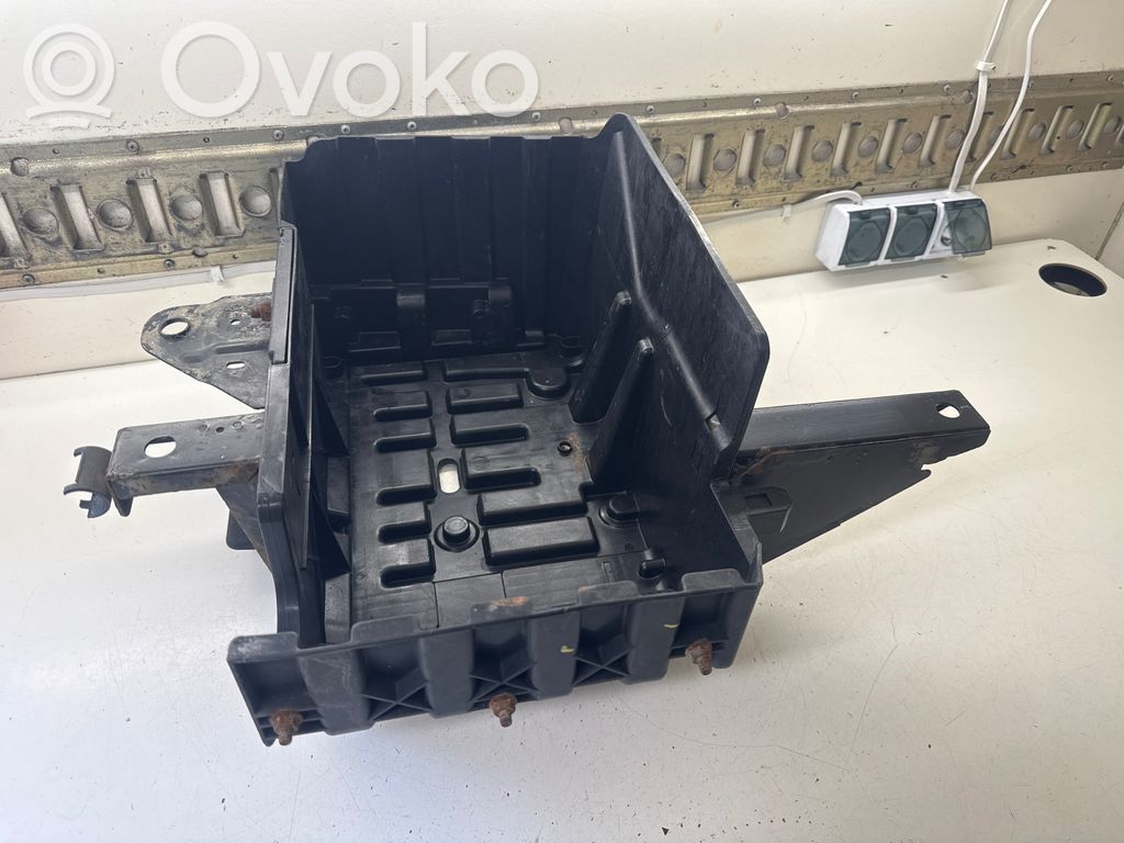 Opel Vivaro Akumuliatoriaus dėžė 