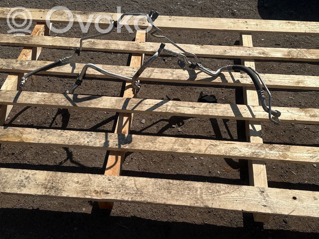 Opel Vivaro Conductă/furtun aer condiționat (A/C) 
