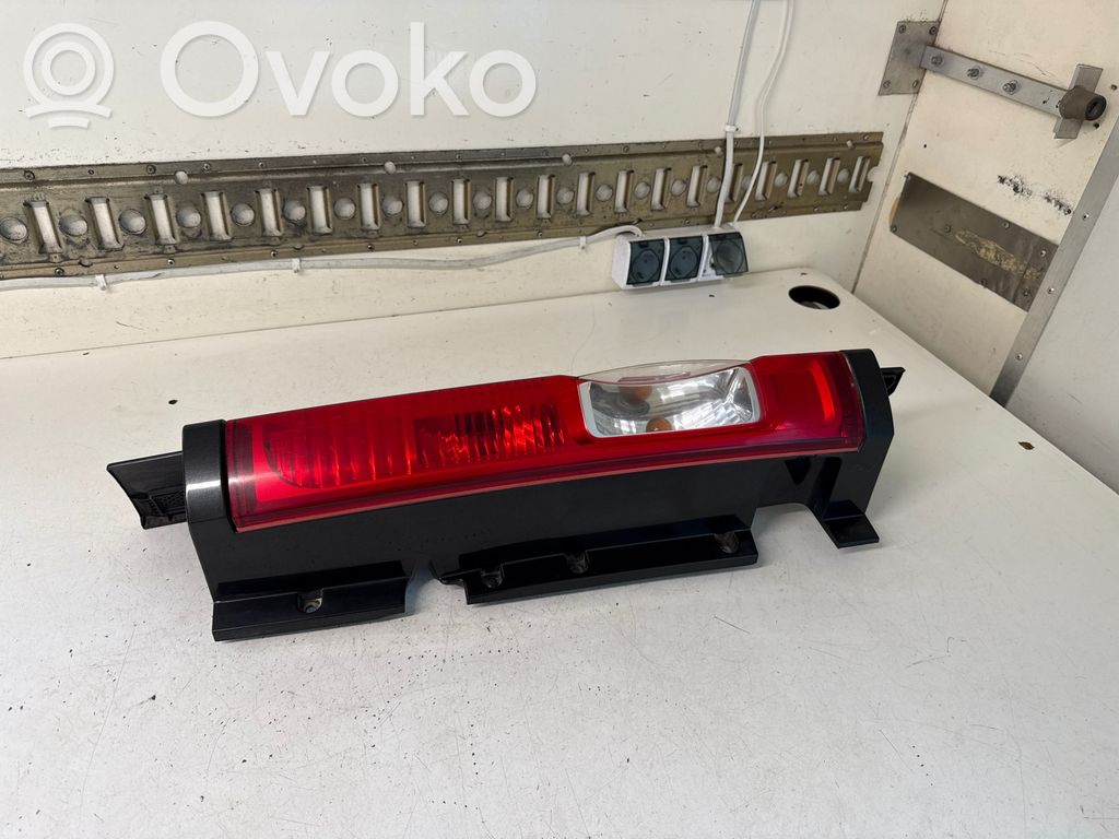 Opel Vivaro Luci posteriori 